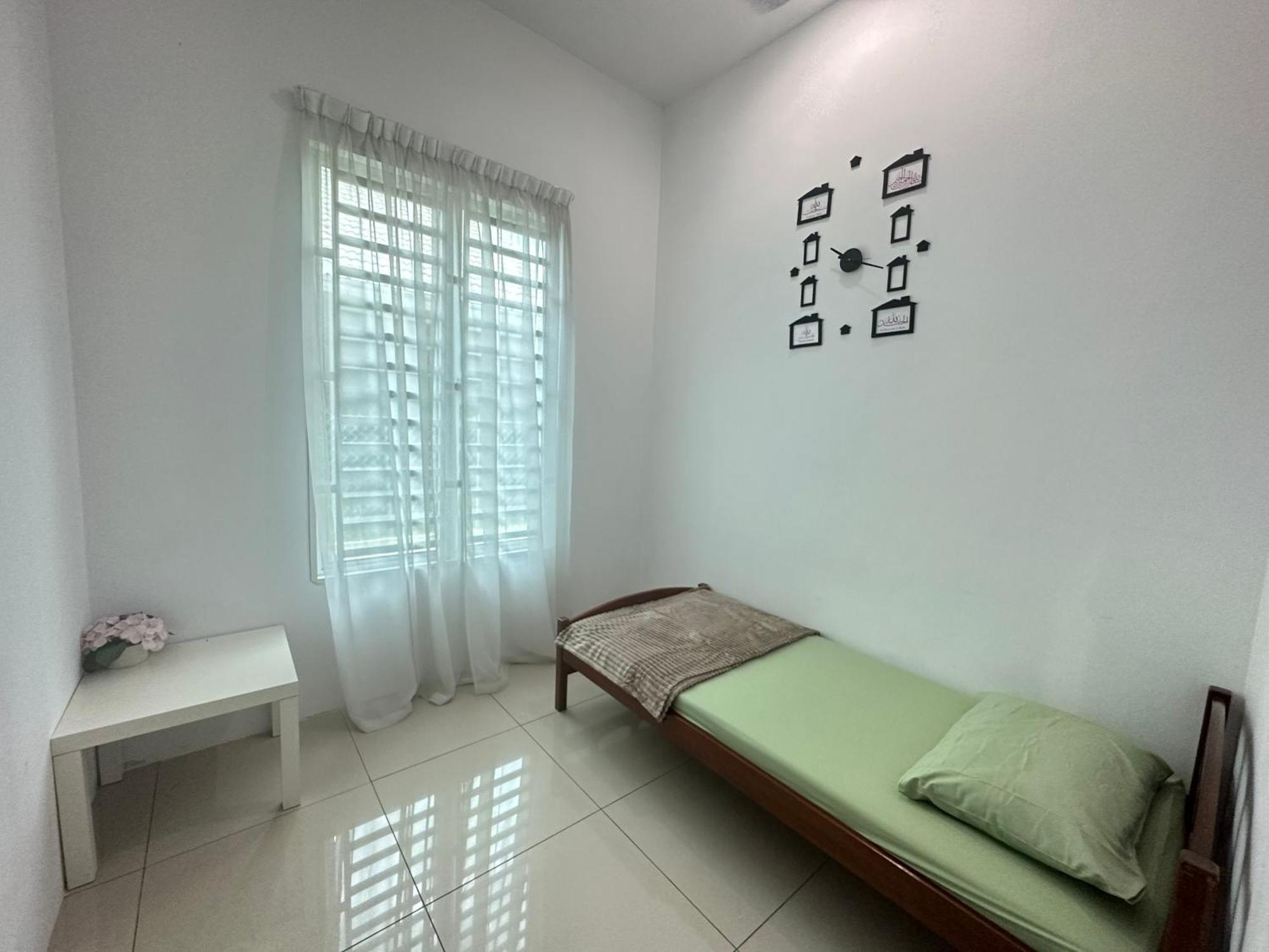 Aswadhuda Homestay Seri Iskandar Ngoại thất bức ảnh