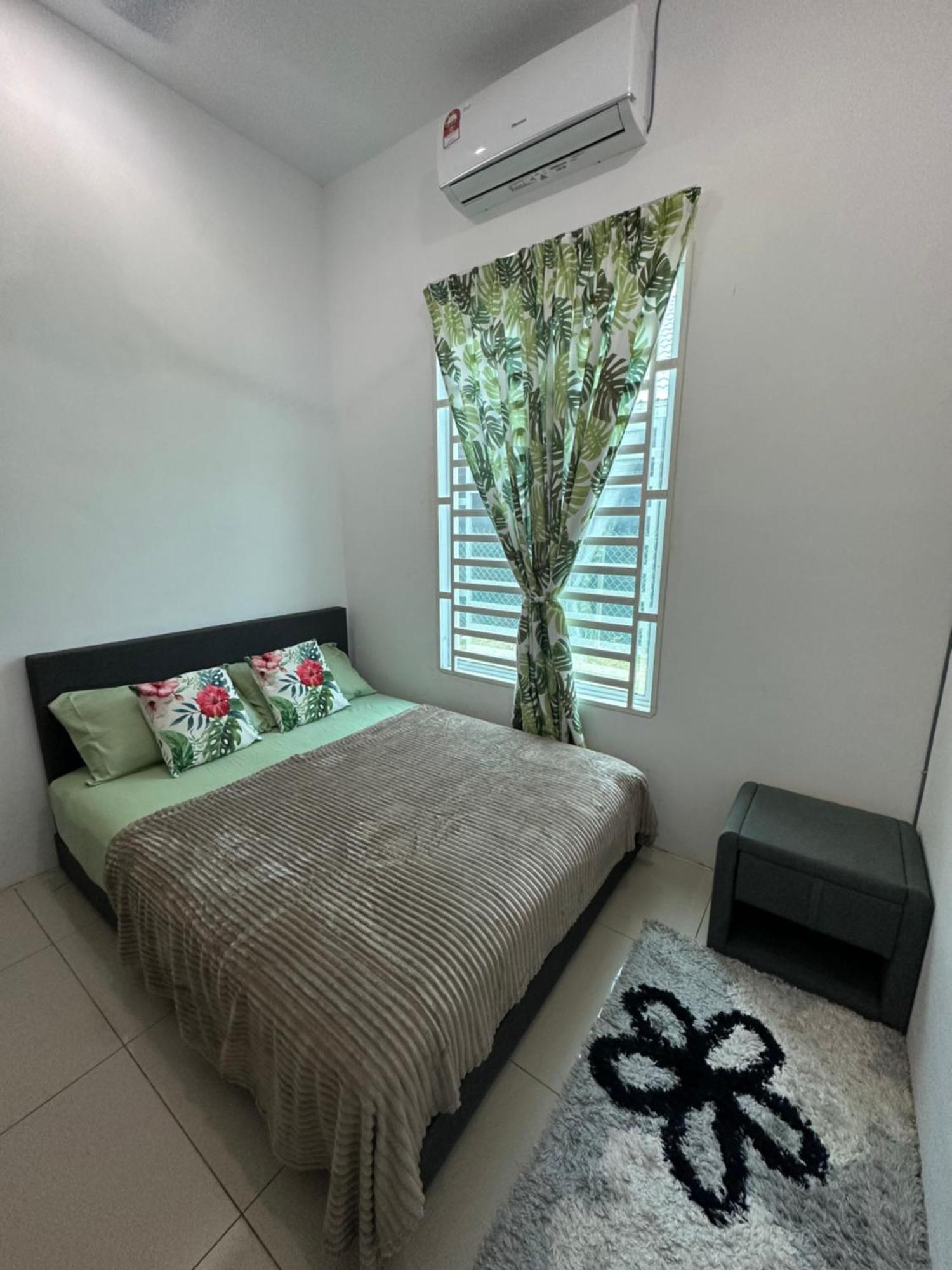 Aswadhuda Homestay Seri Iskandar Ngoại thất bức ảnh