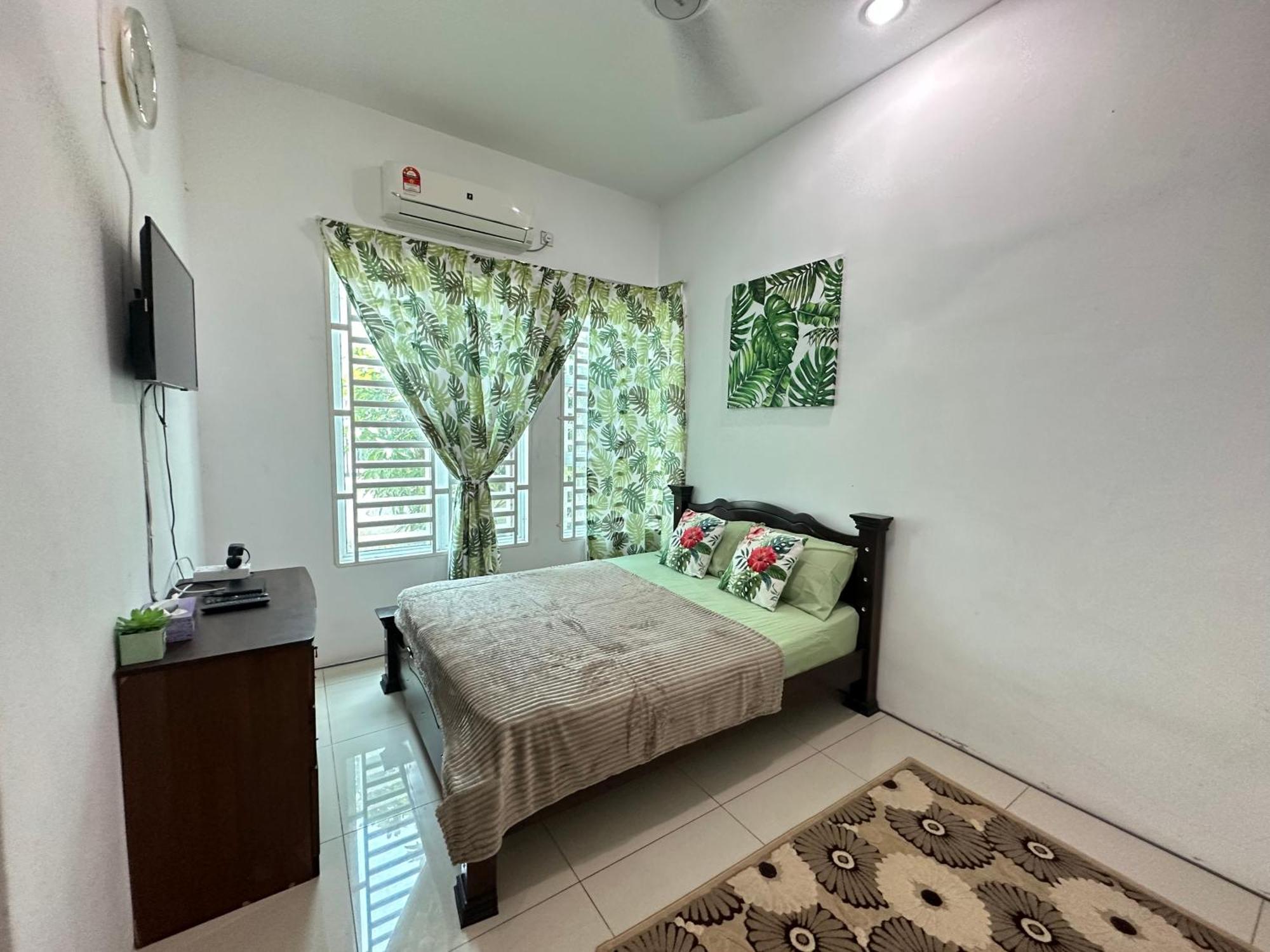 Aswadhuda Homestay Seri Iskandar Ngoại thất bức ảnh